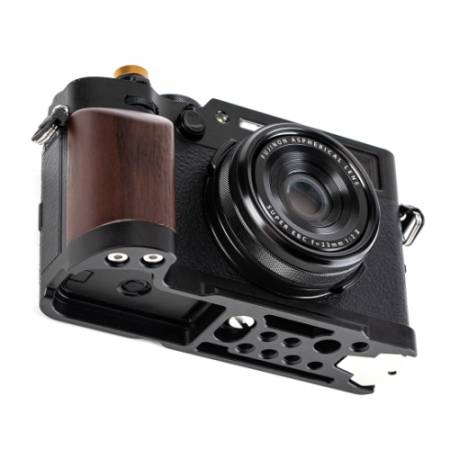 Fotopro QAL-X100VI - grip L-bracket, montażowa płytka L-kształtna do FUJIFILM X100V / X100VI - przykład użycia